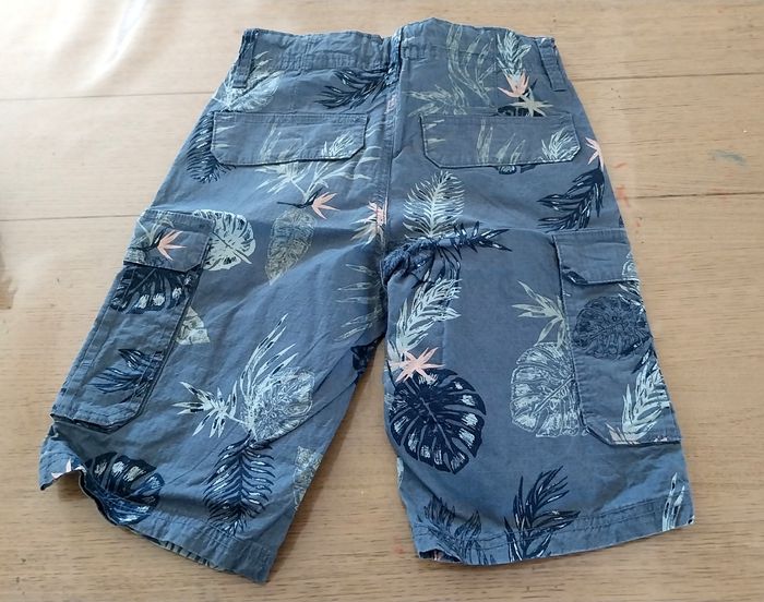 Bermuda garçon 10ans en très bon état - photo numéro 2