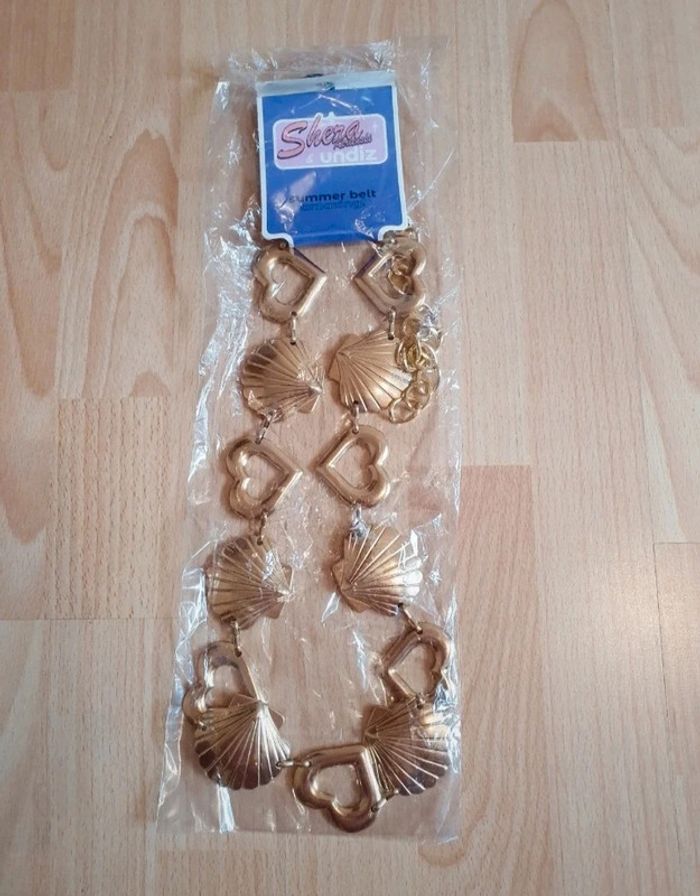Ceinture en métal neuf