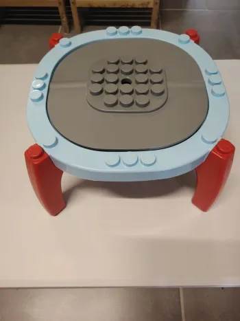 Table d'éveil de construction