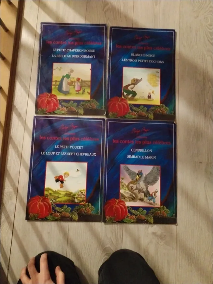 Lot de quatres très grand livre