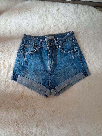 short bershka taille 34