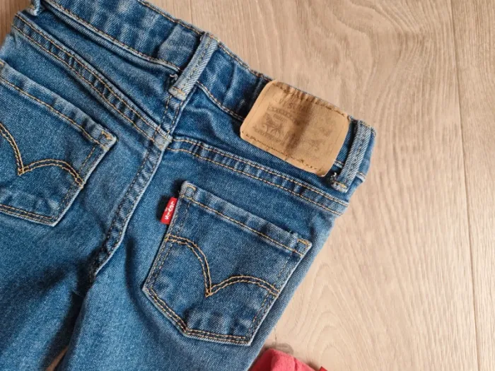 Ensemble levi's 🎀 4 ans - photo numéro 5