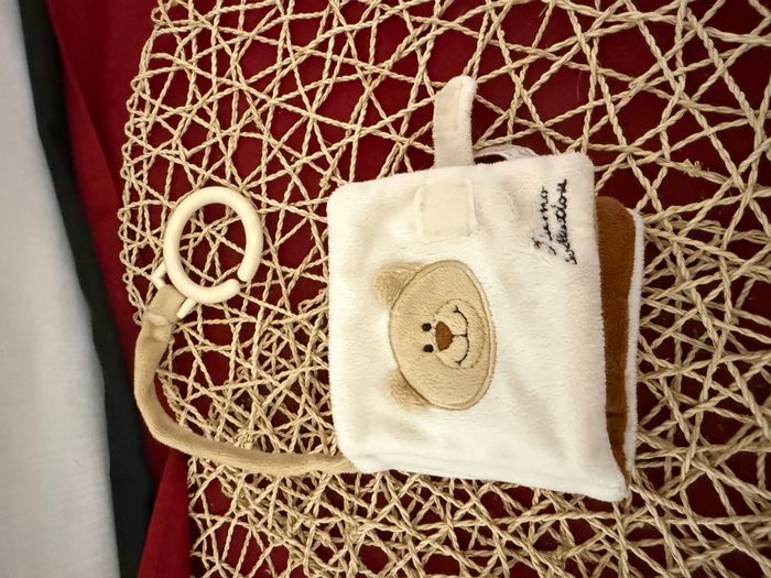 doudou ours tiamo collection livre beige en peluche -