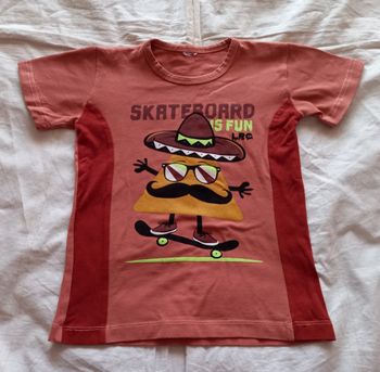TEE SHIRT TAILLE 5 ANS
