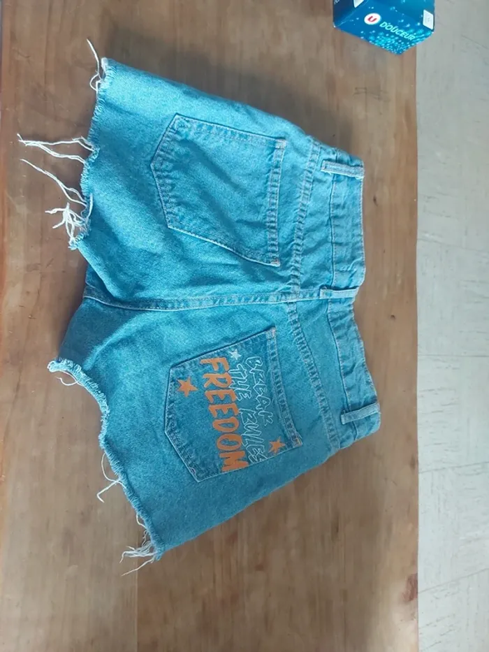 Short en jean mom - photo numéro 3
