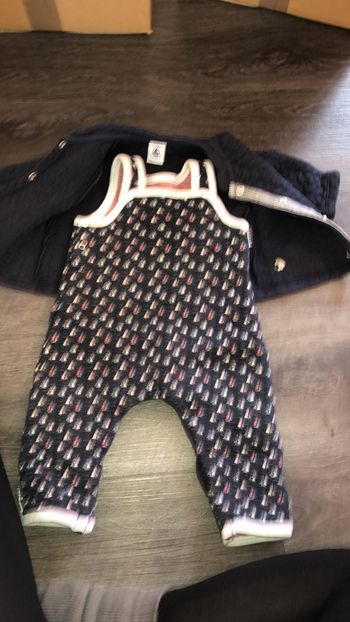 Ensemble petit bateau