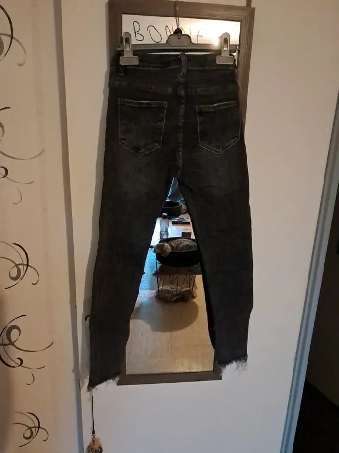 Jean noir taille 36 slim franges aux chevilles - photo numéro 5