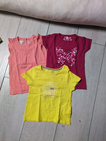 Lot 3 t shirt 24 mois