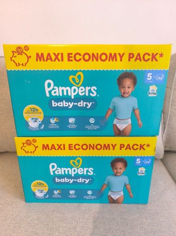 Pampers Baby dry T5 - 2*94 couches