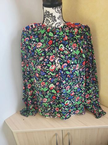 Blouse fleurie vintage Zara – Taille S/M – Épaules smockées, coupe ample