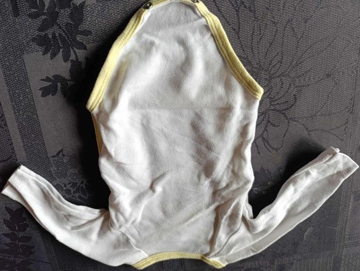 Bodie blanc et jaune, famille éléphants, Kimbaloo, 1 mois - photo numéro 3