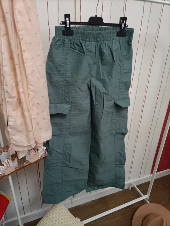 Joli pantalon large style parachute Gémo 12 ans