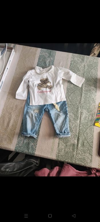 Ensemble jean et tee shirt manche longue
