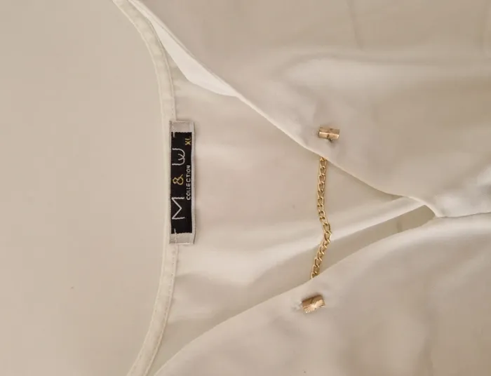 2 Blouses sans manches - photo numéro 5