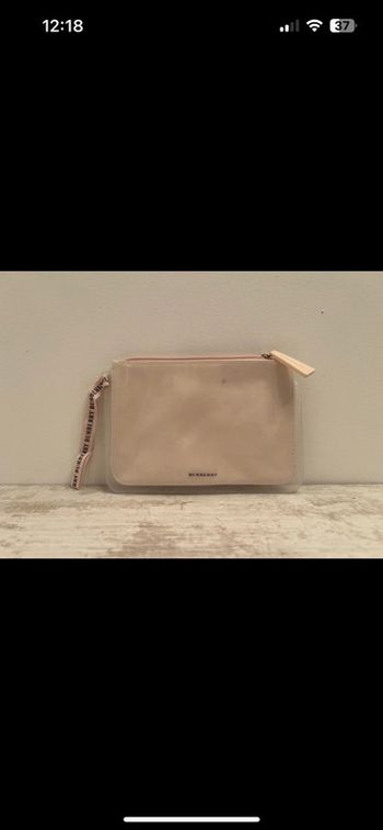 Pochette Burberry rosé et transparente