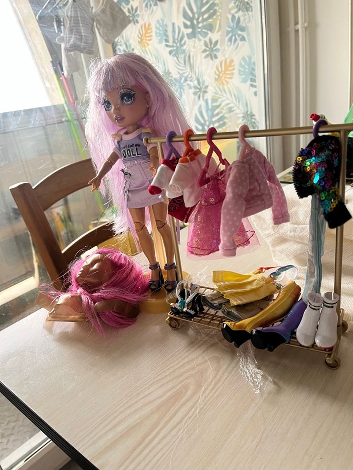 Poupée rainbow high - photo numéro 3