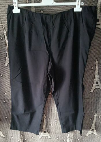 Pantacourt noir taille 54 Ulla Popken