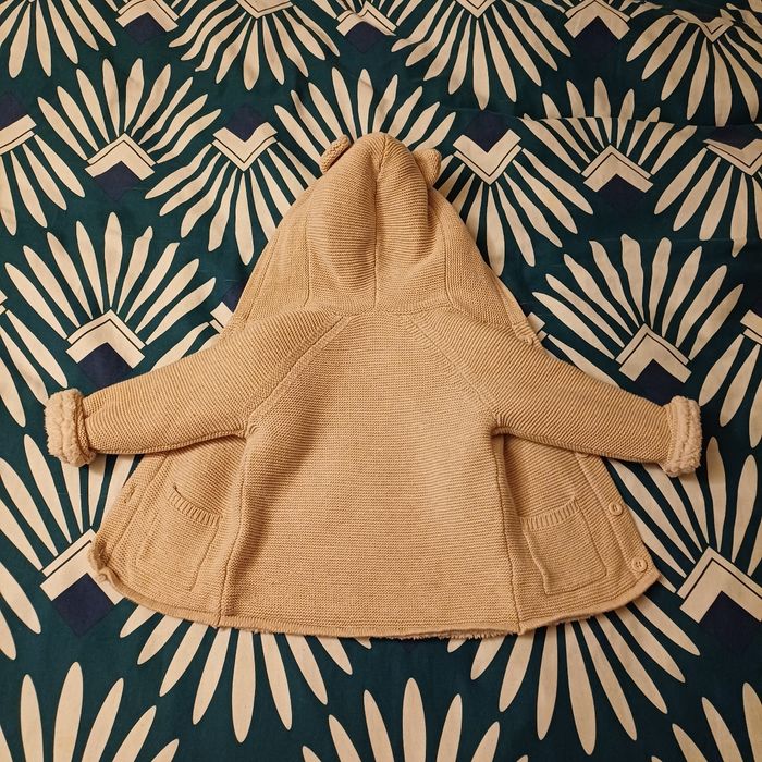Gilet en tricot avec capuche pour bébé garçon