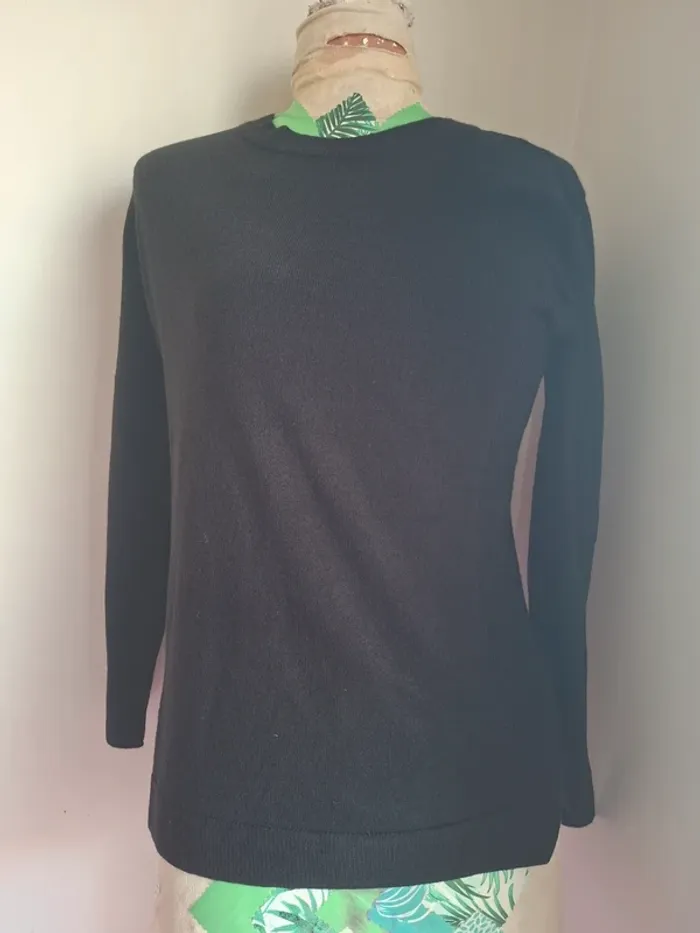 Pull noir basique col rond femme S, neuf