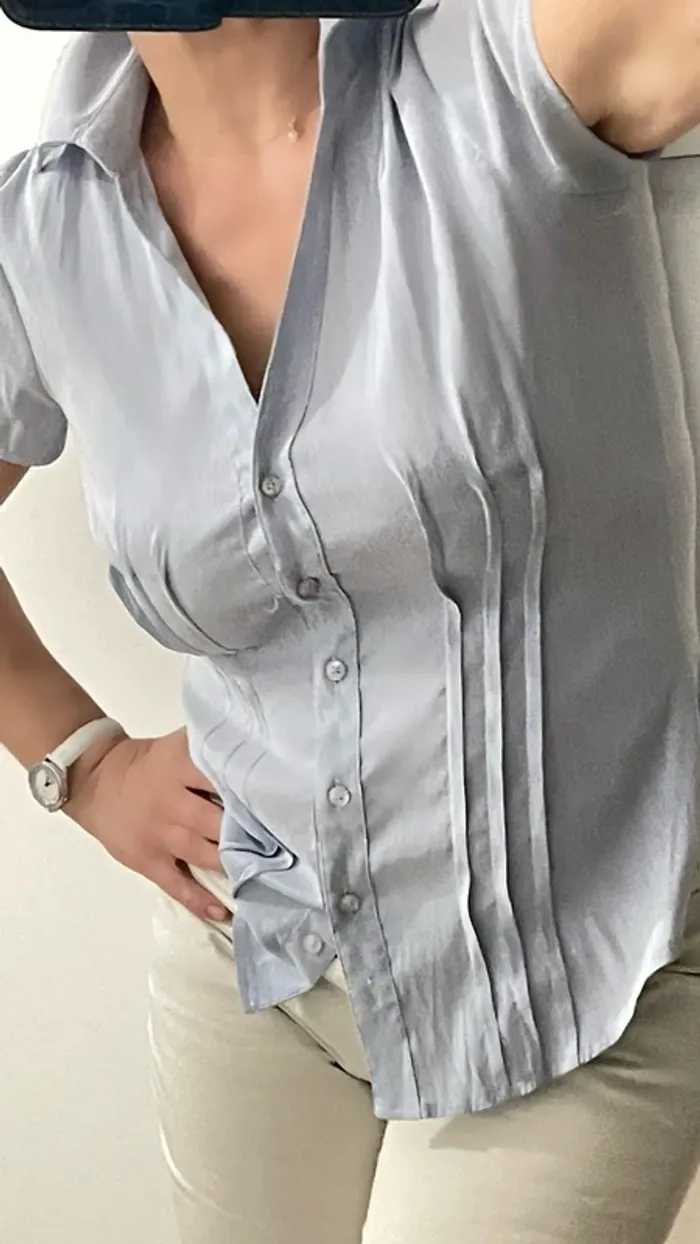 Blouse bleu claire