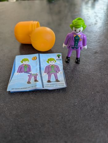 Kinder surprise playmobil le joker