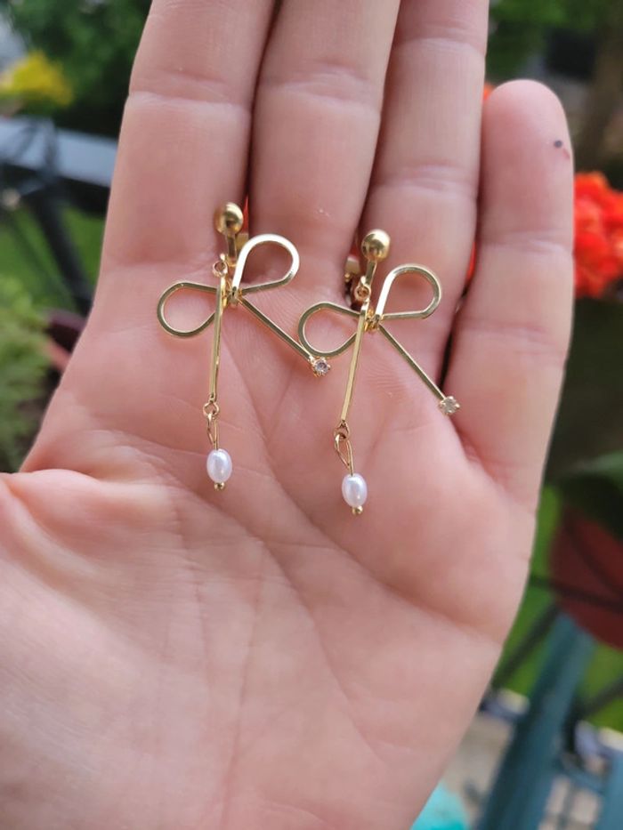 Clips discrets petits nœud et fine perle