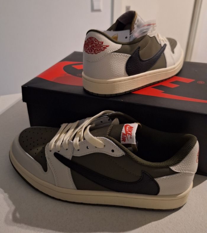 Black friday Nike air Jordan Travis Skott  taille 40 neuve avec étiquettes 🏷