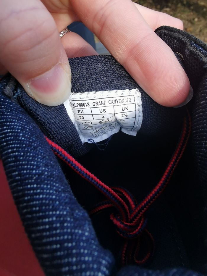 Levi's montantes neuves taille 35 - photo numéro 4
