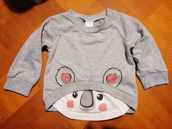 Sweat gris taille 9/12mois