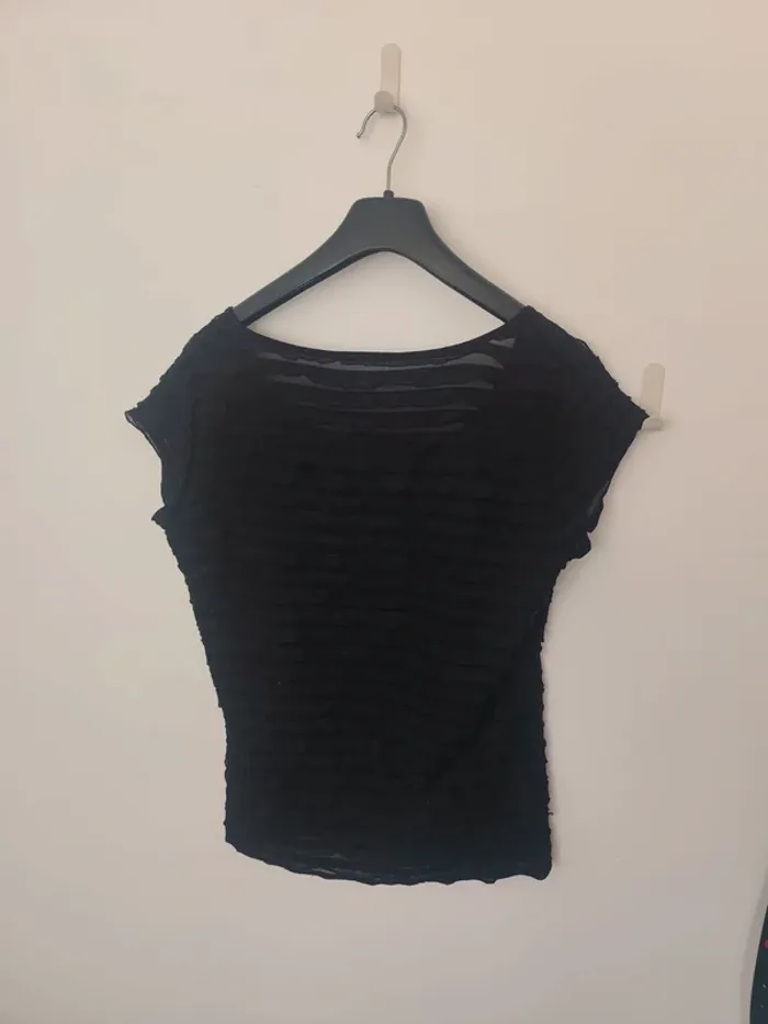 T-shirt à volants noir 42 - photo numéro 3