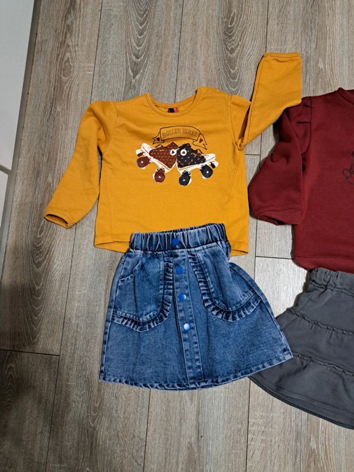 Jupes et pulls 3 ans - photo numéro 2