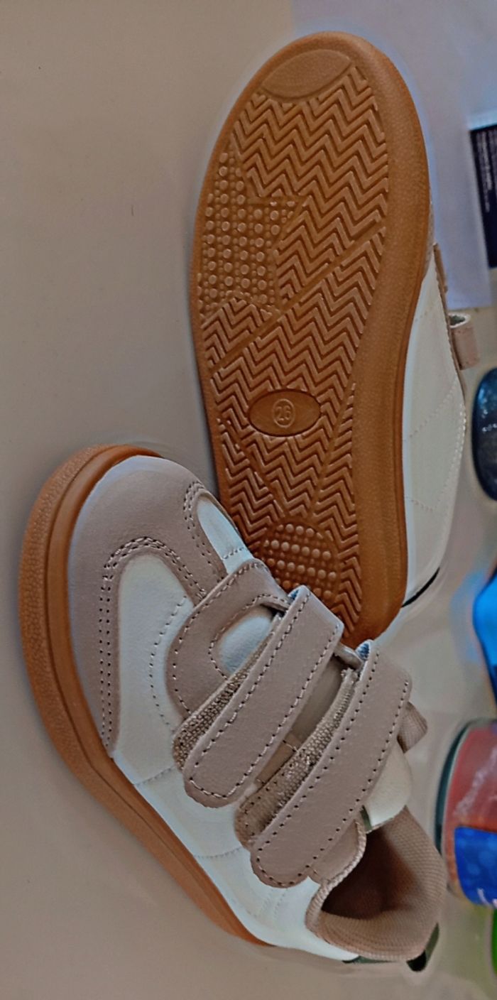 Chaussure  neuve - photo numéro 2