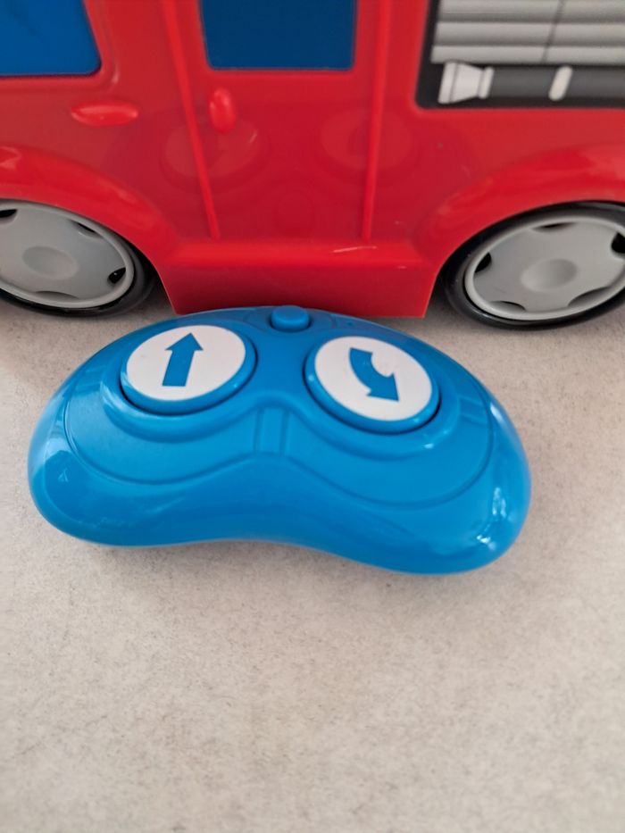 Camion pompier télécommandé - photo numéro 5