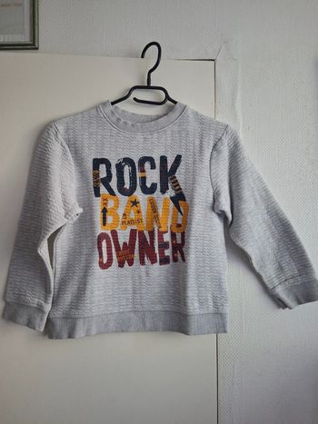 Beau sweat effet matelassé 10 ans 🍀 orchestra 🍀 très bon état