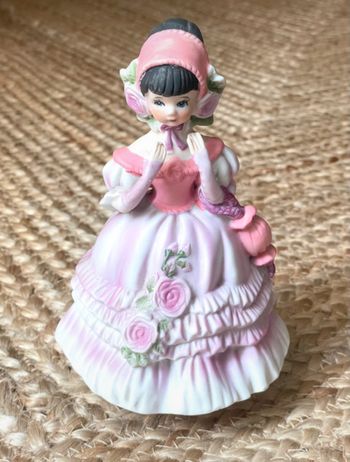 Figurine / Poupée  musicale en biscuit de porcelaine