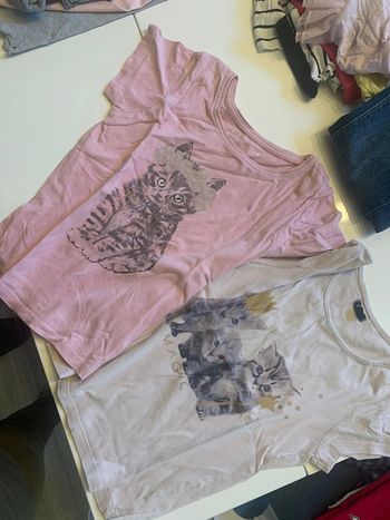 Lot 2 T-shirts chats 6 ans
