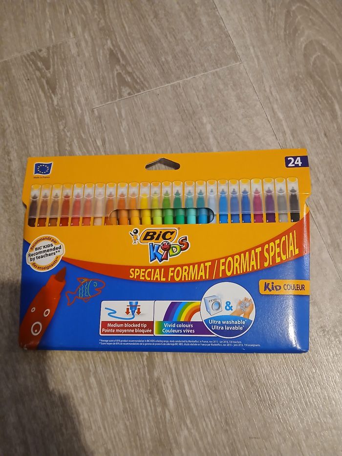 Etui de 24 feutres bic kids neufs