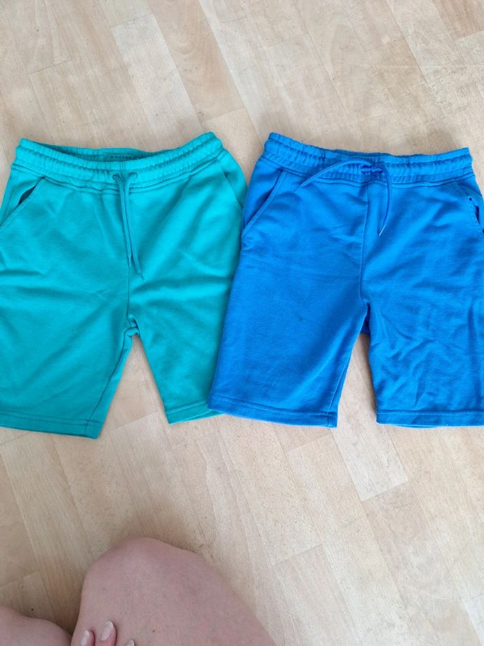 Lotcde 2 short taille 10/11 ans