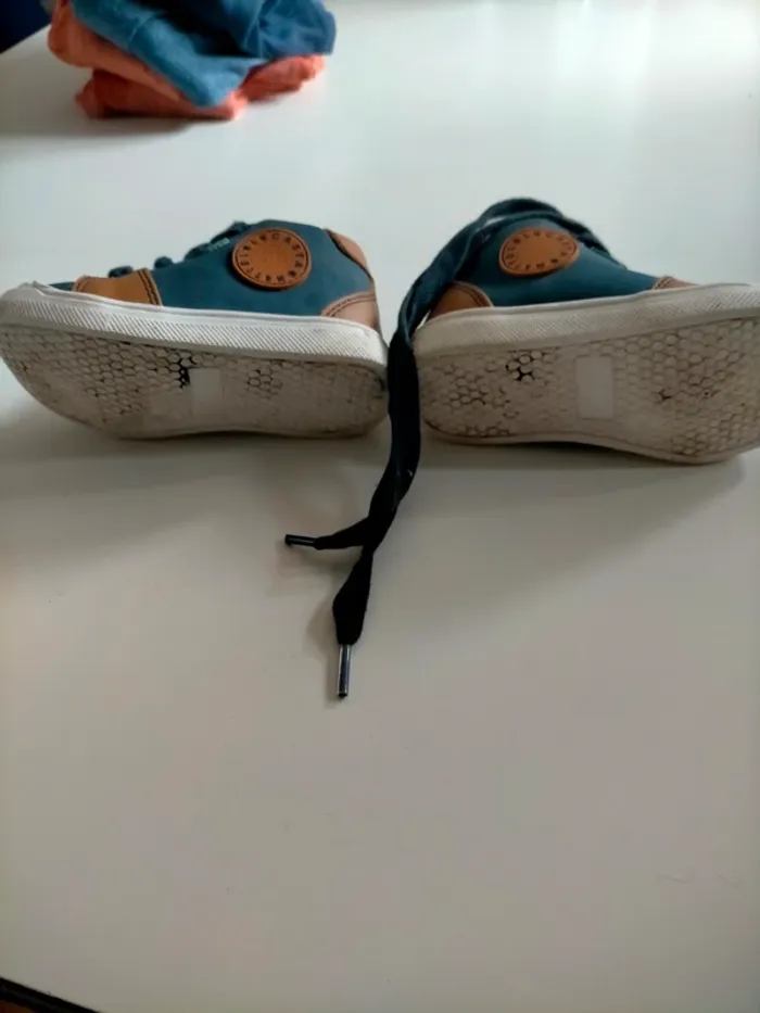 Premières chaussures de marche - photo numéro 4