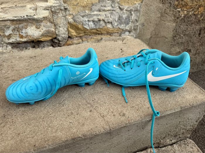 Crampons Nike Phantoms pointure 32 - photo numéro 4