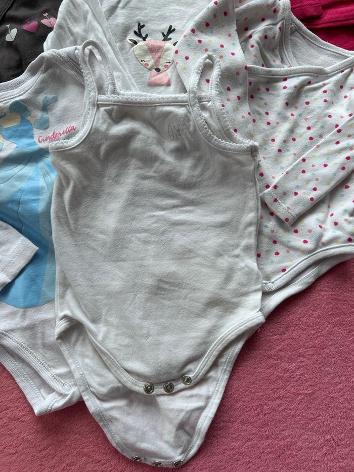 Lot de bodies - photo numéro 2