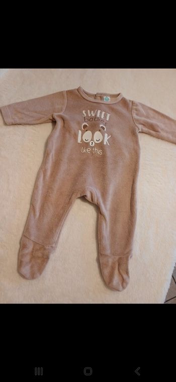Pyjama bébé taille 1 mois