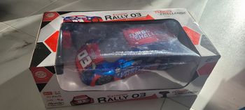 Voiture télécommandée