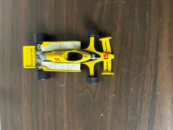 voiture de course renault