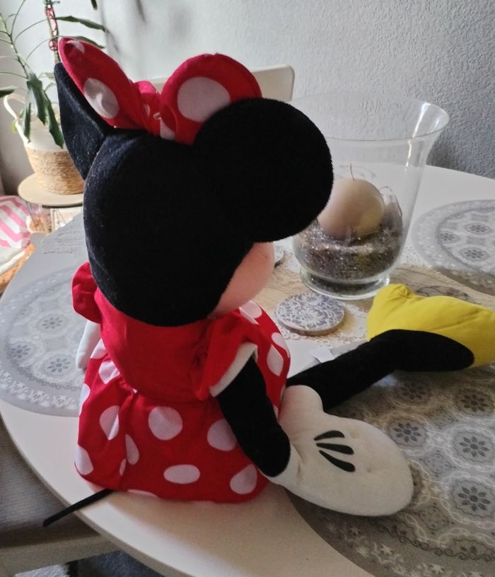 Grande peluche XXL "Minnie" en très bon état - photo numéro 9
