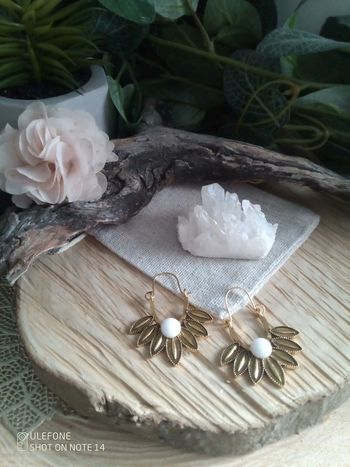 Boucles d'oreilles bohèmes jade blanc