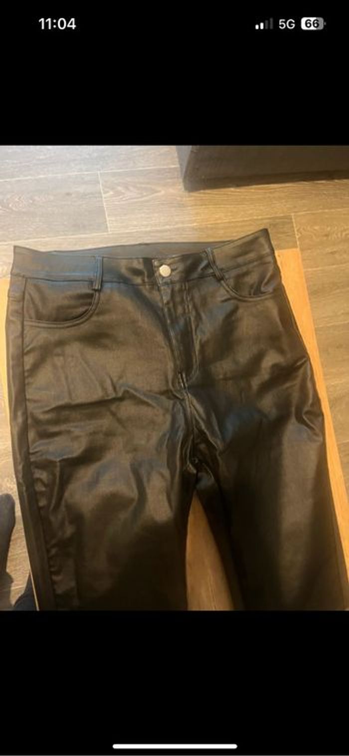 Pantalon similicuir noir - photo numéro 3