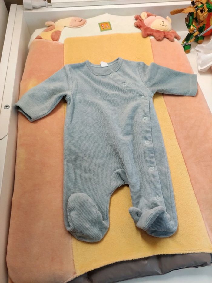 Pyjama taille 1 mois