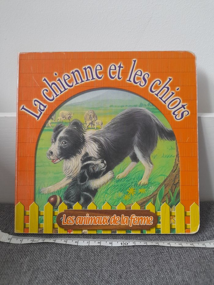 Livre cartonné 2002 : Les animaux de la ferme, La chienne et les chiots - photo numéro 2