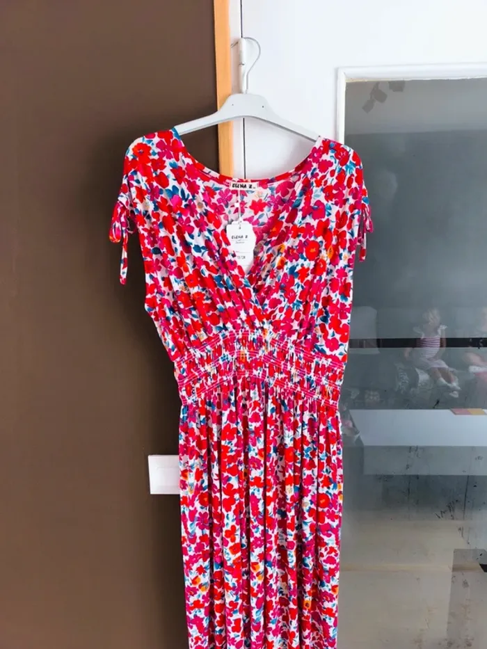 Robe longue femme été rouge et blanche à fleurs TU 38 à 46 - photo numéro 3
